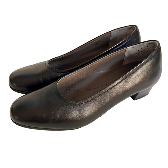 SAS Shoes - SAS Tuscany Black Leather Heels for Women size 10 M
